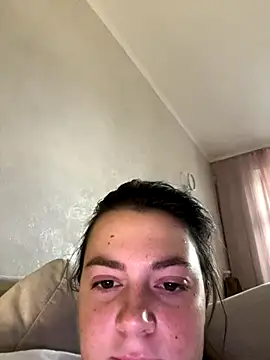 DearAlise online show from October 30, 2025, 8:12 am