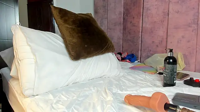 Annita001 online show from January 6, 2026, 6:34 pm