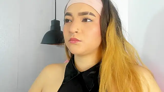Snapshot of Shanntal_ chatting on October 17, 2025, 2:19 pm Shanntal online show from October 17, 2025, 2:19 pm