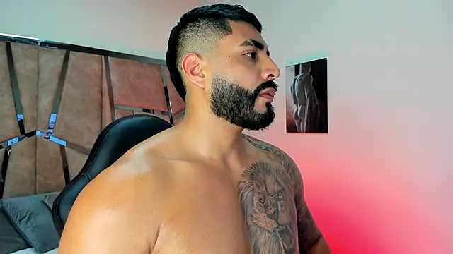 LeandroRusso online show from February 21, 2025, 10:37 pm