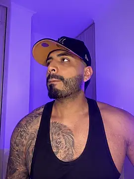 LeandroRusso online show from November 14, 2025, 12:25 am