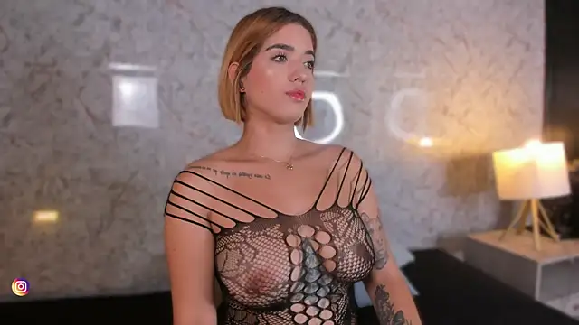 Hanna Vasquez online show from April 30, 2026, 8:27 pm