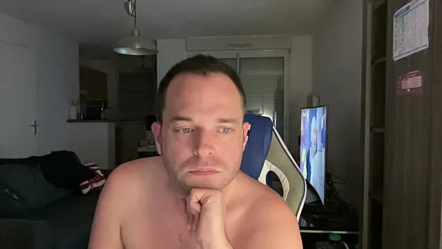 Snapshot of Funnyjul31 chatting on March 8, 2025, 7:09 pm Funnyjul31 online show from March 8, 2025, 7:09 pm