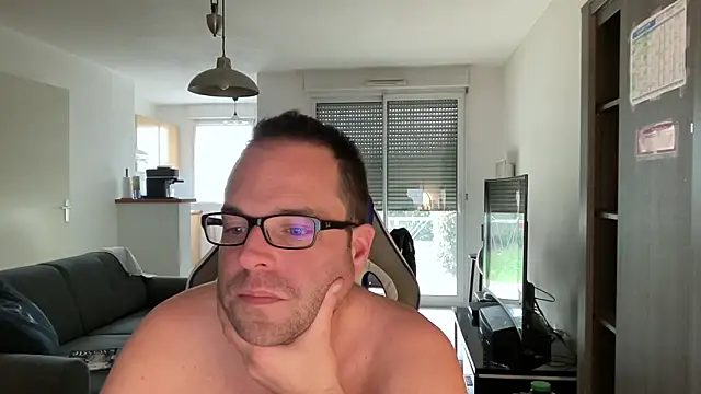 Snapshot of Funnyjul31 chatting on March 13, 2025, 4:56 pm Funnyjul31 online show from March 13, 2025, 4:56 pm