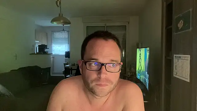 Funnyjul31 online show from February 25, 2026, 5:35 pm