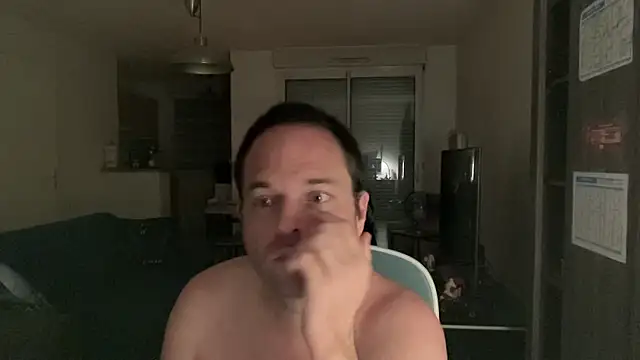 Funnyjul31 online show from November 17, 2025, 9:19 pm