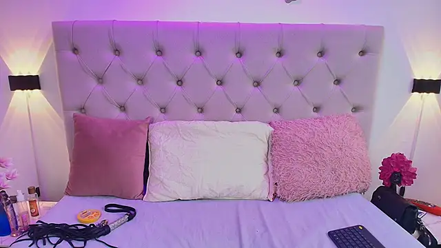 Alyssaa Hunter online show from March 8, 2025, 7:31 pm