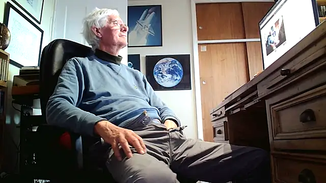 Snapshot of bigears chatting on February 25, 2026, 4:07 pm bigears online show from February 25, 2026, 4:07 pm