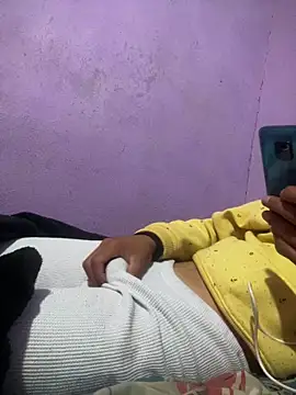 Snapshot of EduardoEspinoza12 chatting on February 24, 2025, 6:38 am EduardoEspinoza12 online show from February 24, 2025, 6:38 am