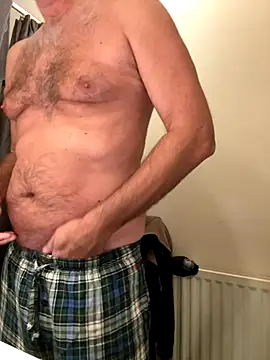 Snapshot of vincent1522 chatting on September 12, 2025, 5:40 am vincent1522 online show from September 12, 2025, 5:40 am