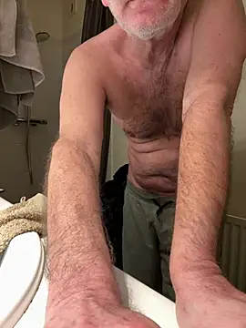 Snapshot of vincent1522 chatting on February 18, 2025, 7:10 am vincent1522 online show from February 18, 2025, 7:10 am