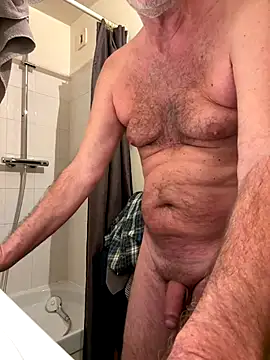 Snapshot of vincent1522 chatting on October 26, 2025, 9:31 am vincent1522 online show from October 26, 2025, 9:31 am