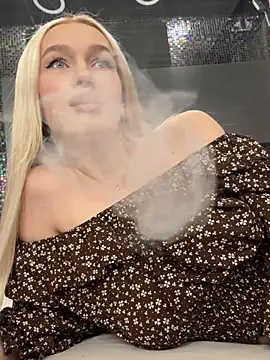 Snapshot of KristinaDane chatting on March 9, 2025, 11:03 am KristinaDane online show from March 9, 2025, 11:03 am