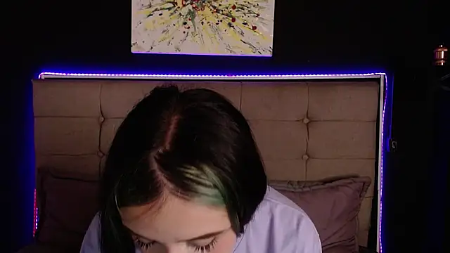 melodygirl   online show from February 19, 2025, 11:46 pm