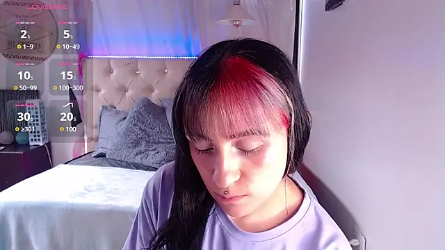 melodygirl   online show from March 19, 2025, 4:13 pm