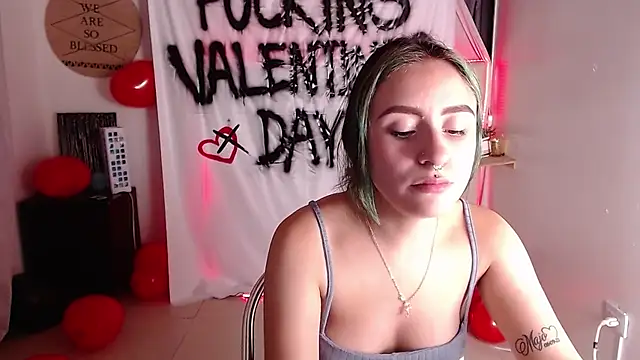 melodygirl   online show from February 16, 2025, 11:39 pm