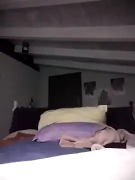 Snapshot of divinaerotica chatting on December 3, 2025, 8:08 pm divinaerotica online show from December 3, 2025, 8:08 pm