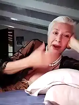 divinaerotica online show from September 9, 2025, 1:31 pm