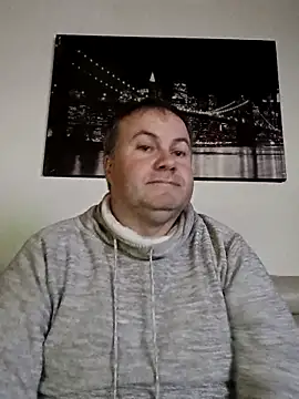 Snapshot of Pourleplasirs chatting on December 18, 2025, 10:24 pm Pourleplasirs online show from December 18, 2025, 10:24 pm