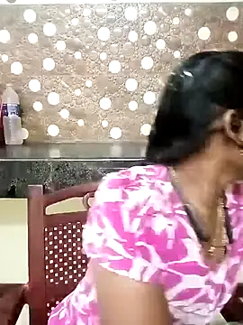 Snapshot of Tamil_roja17 chatting on November 20, 2025, 6:19 pm Tamil roja17 online show from November 20, 2025, 6:19 pm