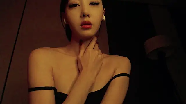 Fudzik0 online show from April 6, 2026, 3:46 am