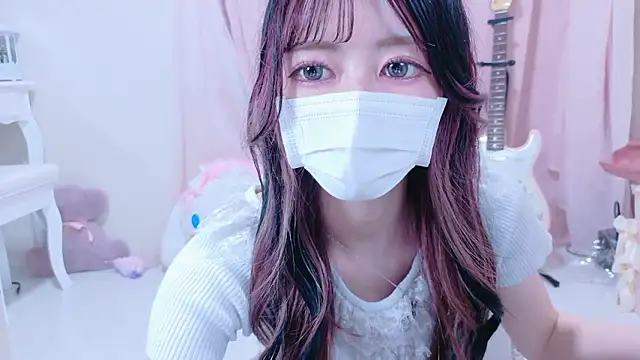 Snapshot of Megu-mimi chatting on September 26, 2025, 10:44 am Megu-mimi online show from September 26, 2025, 10:44 am