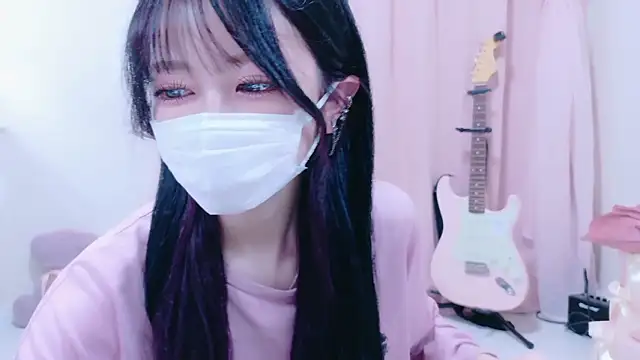 Snapshot of Megu-mimi chatting on October 16, 2025, 8:55 am Megu-mimi online show from October 16, 2025, 8:55 am