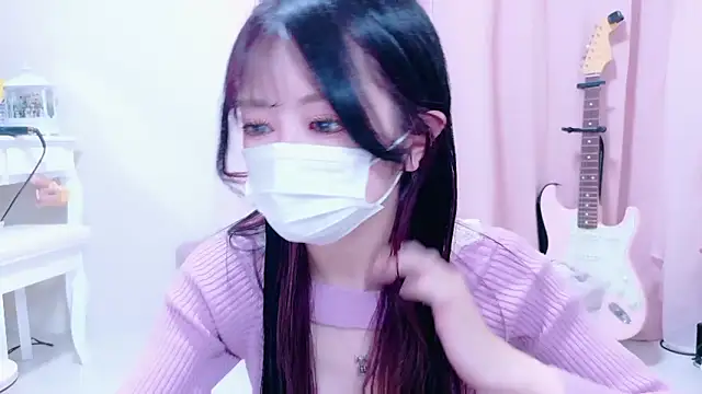 Snapshot of Megu-mimi chatting on October 27, 2025, 4:19 pm Megu-mimi online show from October 27, 2025, 4:19 pm