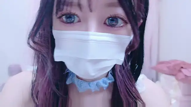 Snapshot of Megu-mimi chatting on November 3, 2025, 6:51 am Megu-mimi online show from November 3, 2025, 6:51 am