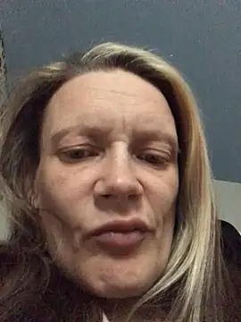 Snapshot of blondey206 chatting on February 26, 2026, 5:02 pm blondey206 online show from February 26, 2026, 5:02 pm