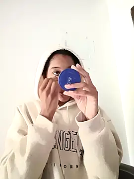 Snapshot of Zaira_Rose_ chatting on December 2, 2025, 12:40 pm Zaira Rose online show from December 2, 2025, 12:40 pm