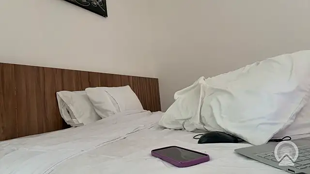 Snapshot of valure_lera chatting on September 12, 2025, 4:56 am valure lera online show from September 12, 2025, 4:56 am