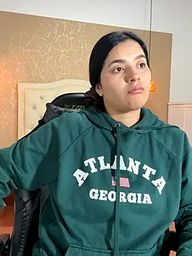 Hadley  online show from November 18, 2025, 3:32 am