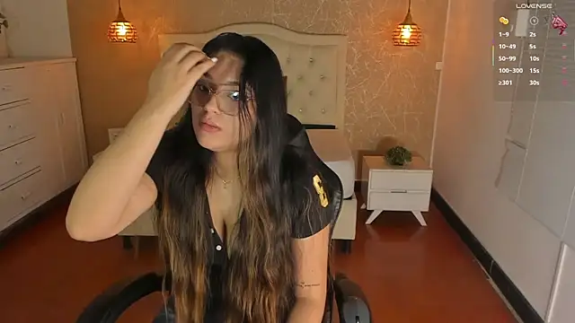 Hadley  online show from October 28, 2025, 2:56 am