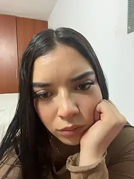 eileensophi online show from January 13, 2026, 1:09 am