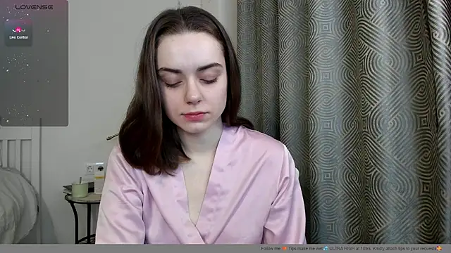 Snapshot of Hustle_Babyy chatting on March 4, 2026, 4:37 pm Hustle Babyy online show from March 4, 2026, 4:37 pm