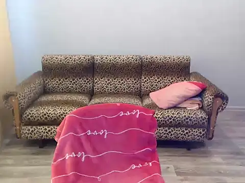 Snapshot of SexyBeatriice chatting on December 14, 2025, 7:25 am SexyBeatriice online show from December 14, 2025, 7:25 am