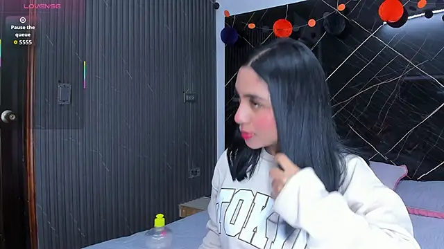 Snapshot of Estefy_gomez09 chatting on November 13, 2025, 3:43 am Estefy gomez09 online show from November 13, 2025, 3:43 am