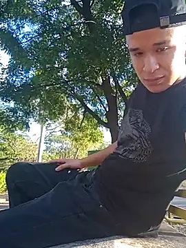 Snapshot of arevalo1124 chatting on September 28, 2025, 9:44 pm arevalo1124 online show from September 28, 2025, 9:44 pm