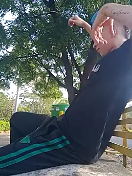 Snapshot of arevalo1124 chatting on October 6, 2025, 9:04 pm arevalo1124 online show from October 6, 2025, 9:04 pm