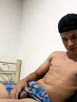 Snapshot of arevalo1124 chatting on December 4, 2025, 5:39 am arevalo1124 online show from December 4, 2025, 5:39 am