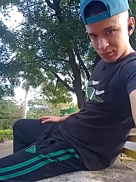 Snapshot of arevalo1124 chatting on September 14, 2025, 9:48 pm arevalo1124 online show from September 14, 2025, 9:48 pm