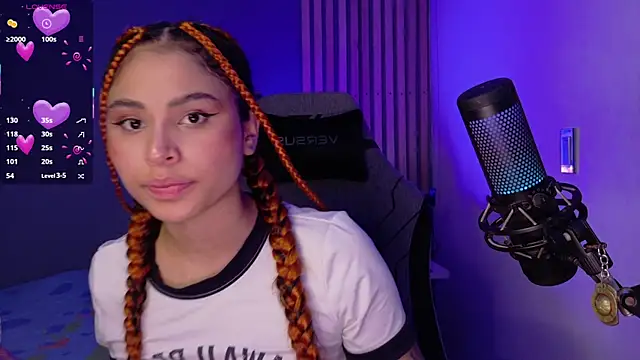 Marivimichel1 online show from October 29, 2025, 7:02 pm