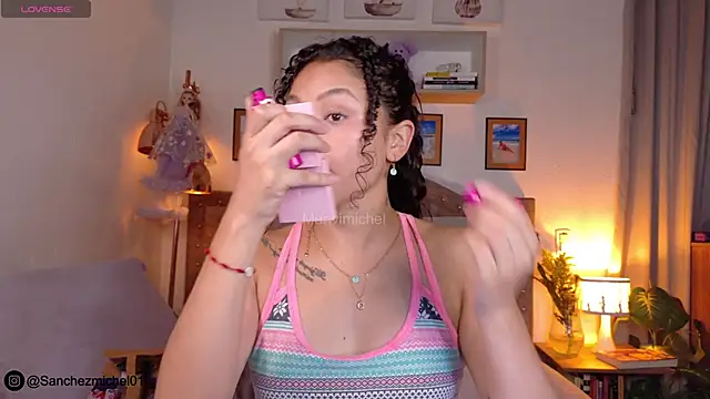 Marivimichel1 online show from February 25, 2026, 10:04 am