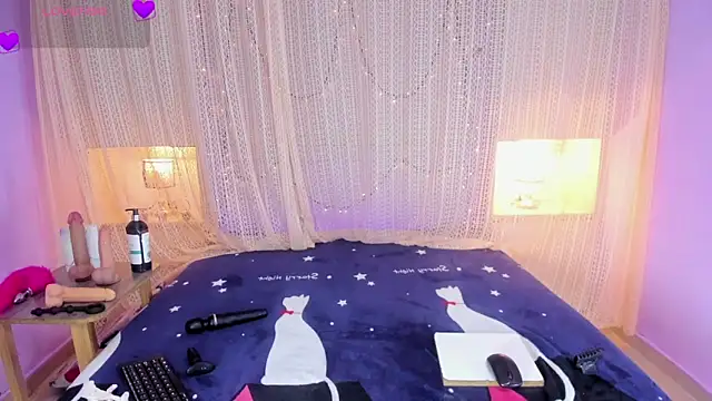 Snapshot of CandyyMaria chatting on December 16, 2025, 8:13 pm CandyyMaria online show from December 16, 2025, 8:13 pm