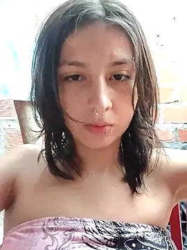 Maiden-Hot online show from November 19, 2025, 7:25 pm