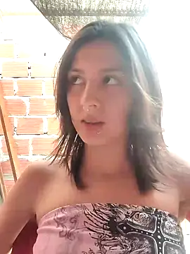 Maiden-Hot online show from October 25, 2025, 7:47 pm