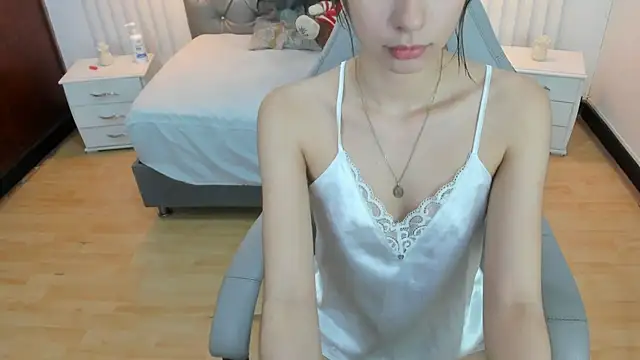 mia vanucci1 online show from March 12, 2025, 3:02 am