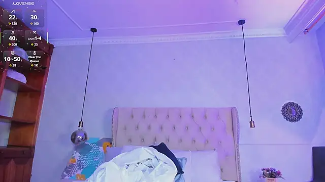 amanda29 online show from February 13, 2026, 7:14 pm