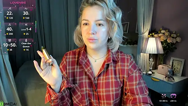 Snapshot of Nikki_Kai chatting on October 30, 2025, 1:04 am Nikki Kai online show from October 30, 2025, 1:04 am